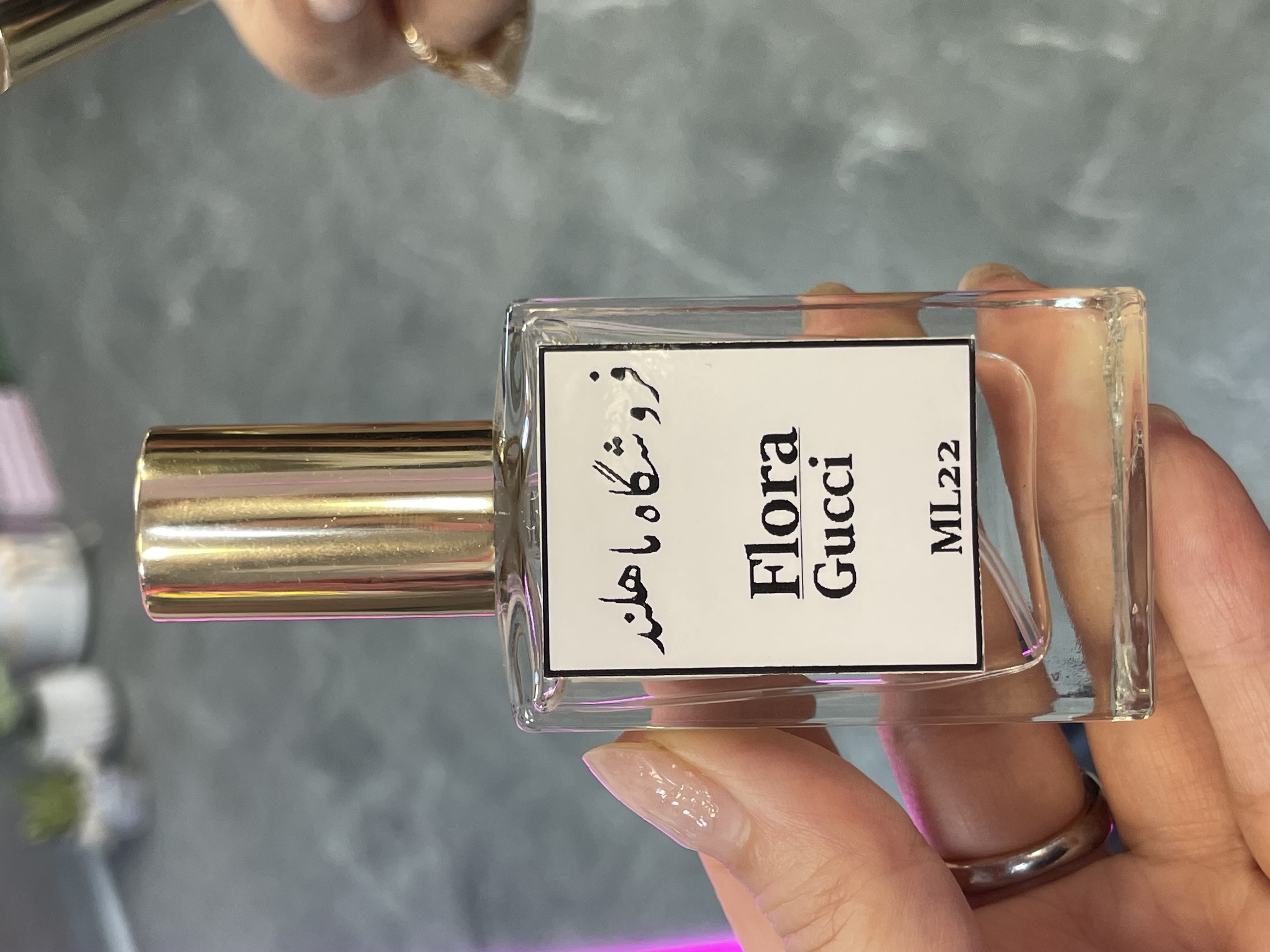 عطر گوچی فلورا (Gucci Flora)۲۲میل پخش بوی عالی